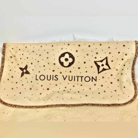 Louis Vuitton Dust Bag Embellished with Crystals 15.5” x 19” - Picture 9 of 13